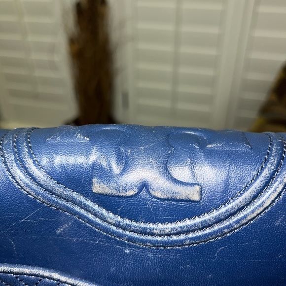 Tory Burch Fleming Convertible quilted leather SHOULDER BAG in navy blue - Picture 8 of 16